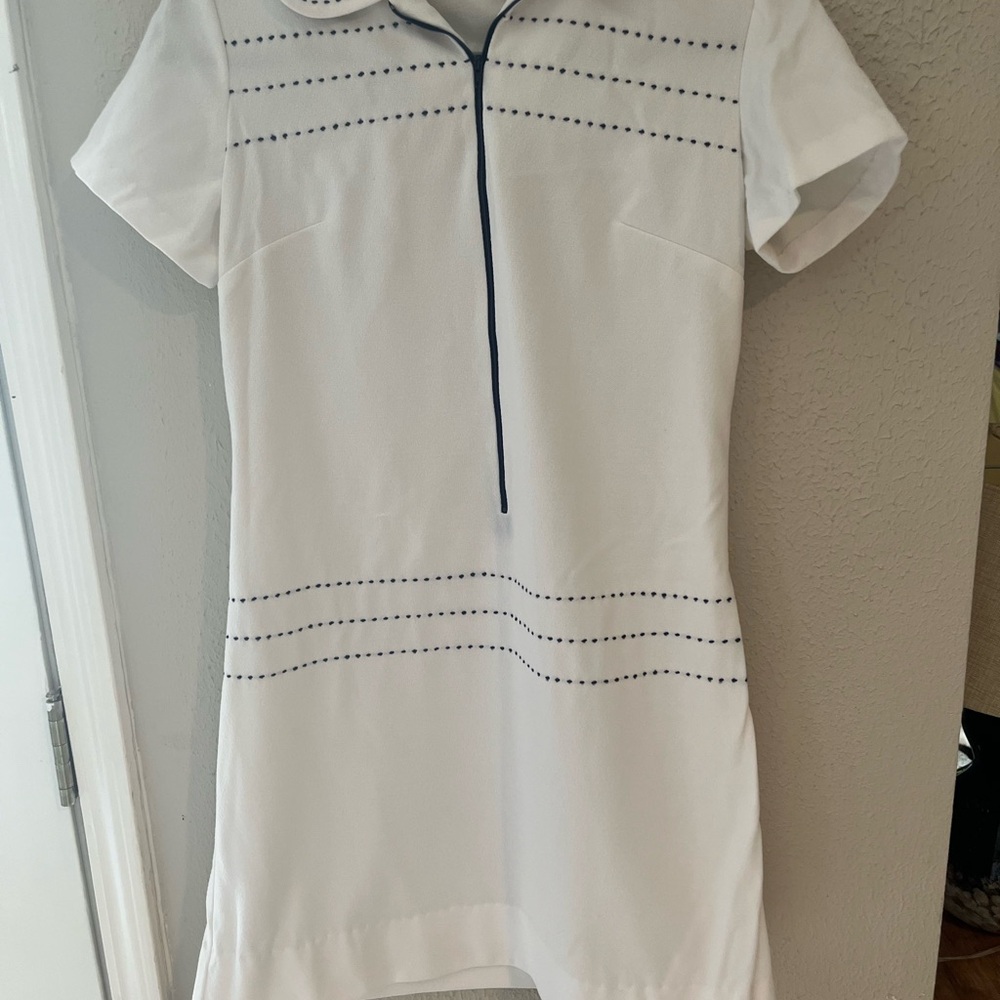 Kenny Classics vintage dress 70’s. No size tag. Color: white , navy blue detail, - Picture 5 of 8